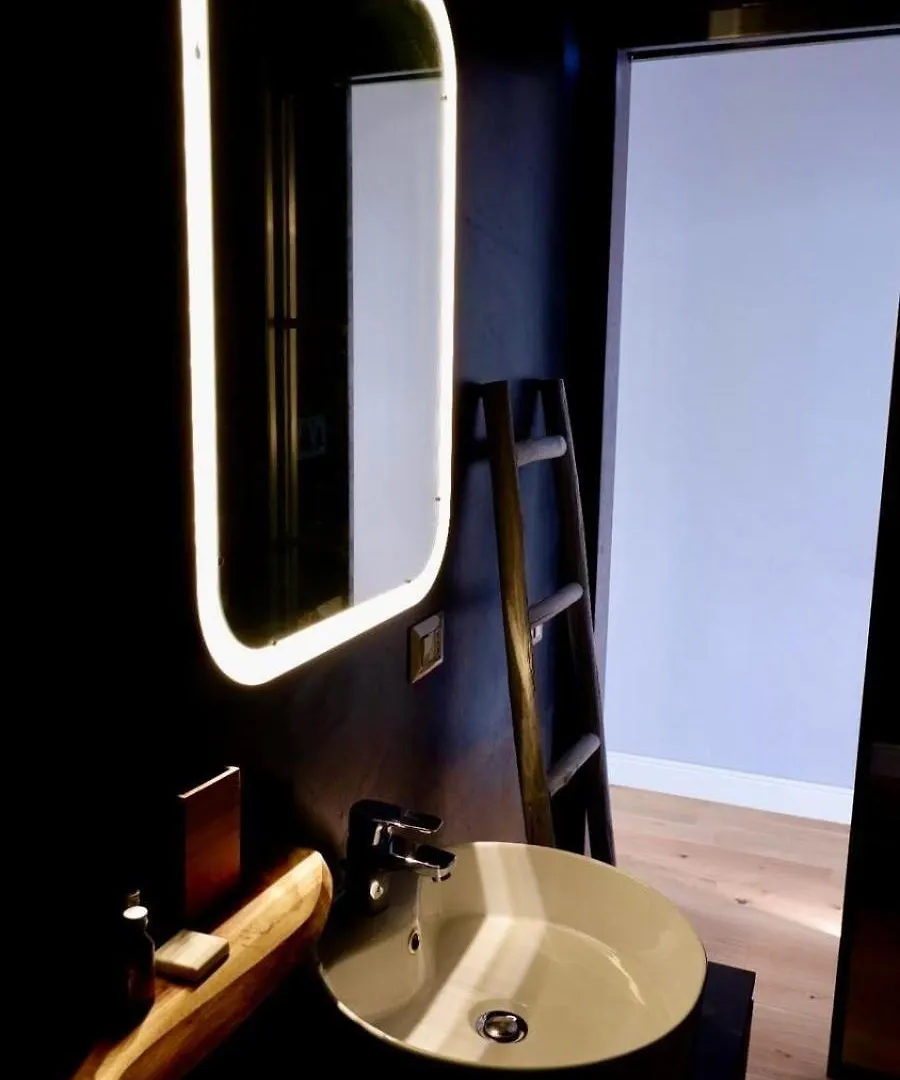 Cozy Renovated Comfort Apartment In Isola Μιλάνο Ιταλία